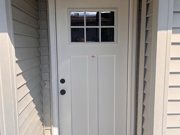 2nd image of 33 Smith St