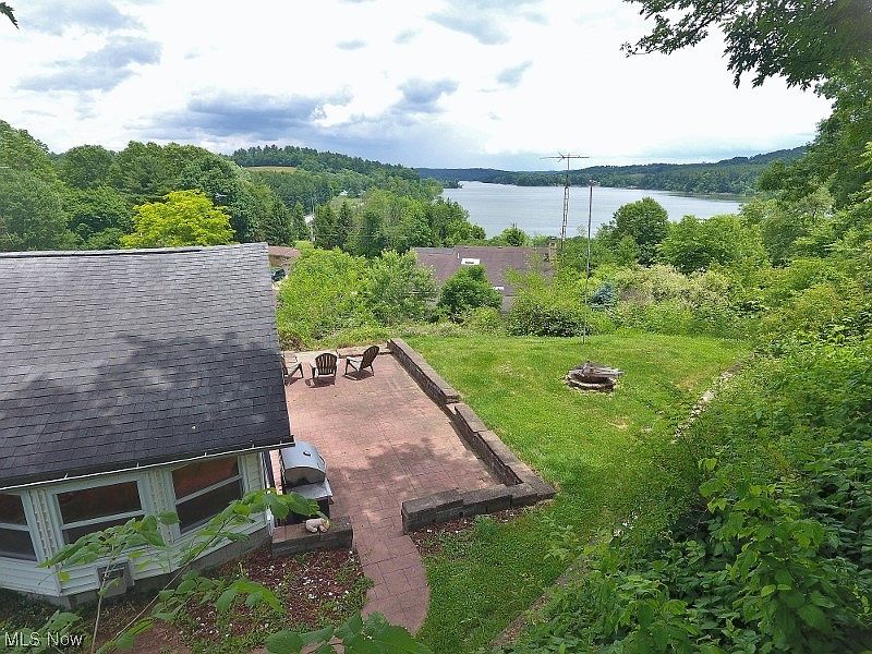 1121 Fiesta Rd SW, Dellroy, OH 44620 MLS 4469377 Zillow