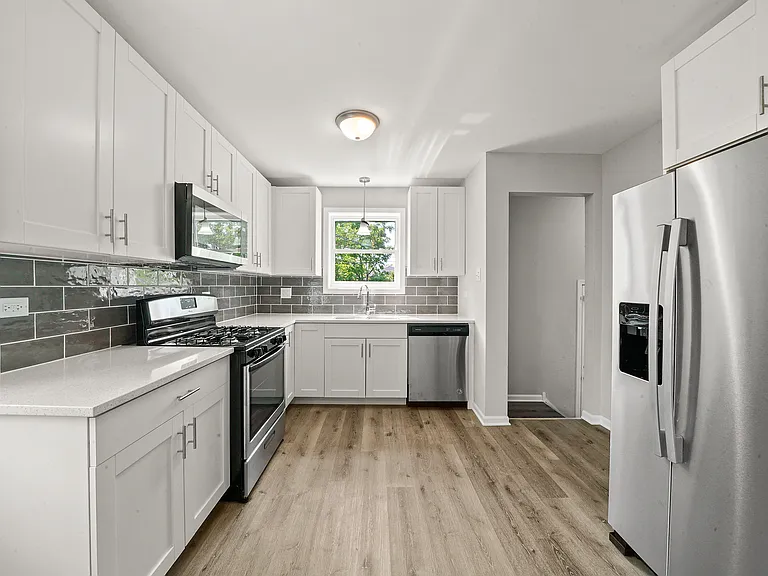 15520 Ellis Ave — Photo 7