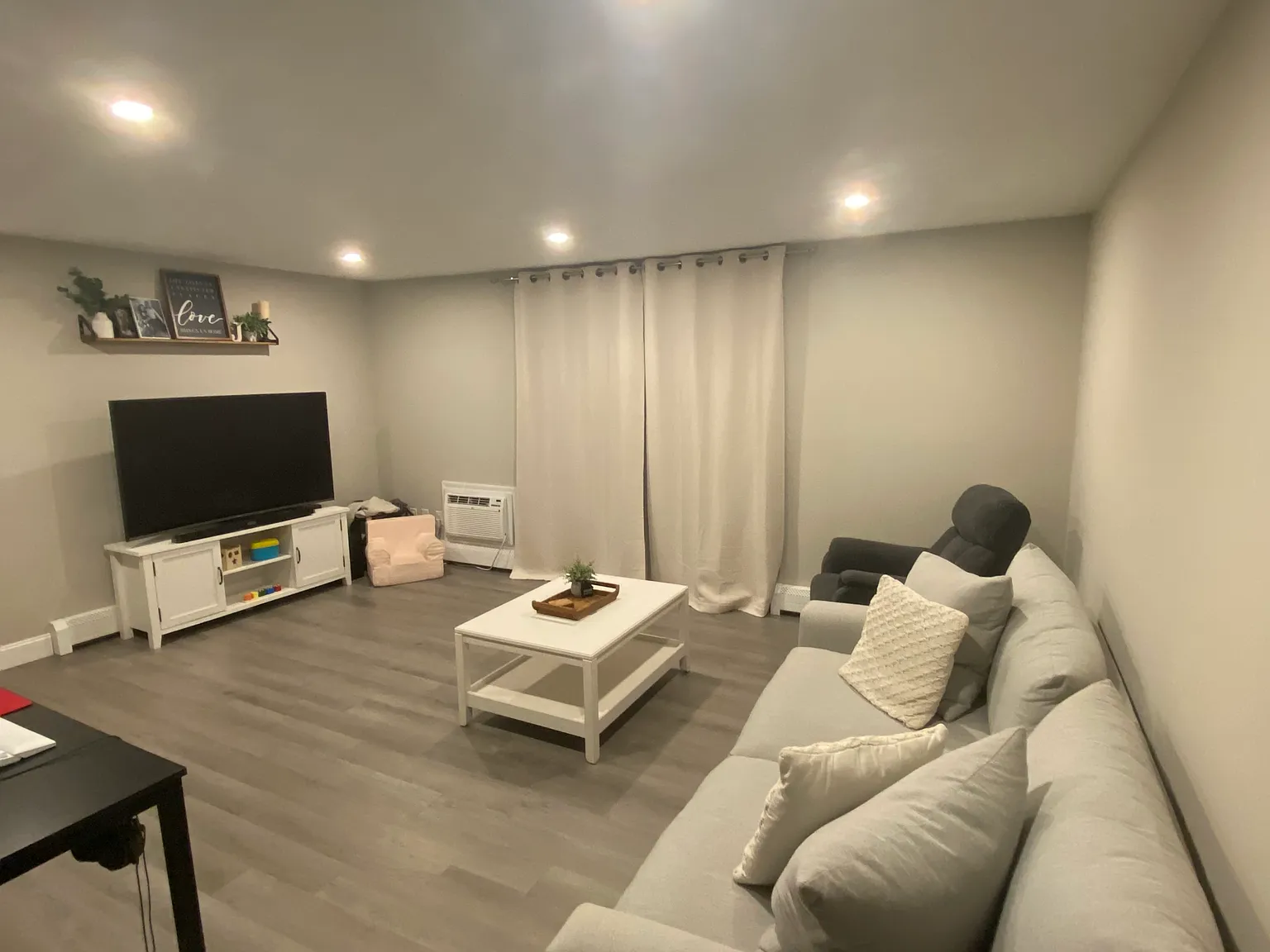 2 bed, 895 sqft, $2,950 — Photo 2