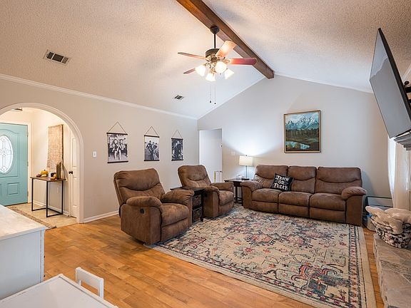5th image of 4011 Stratford Cir