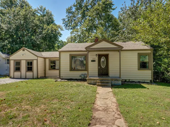 2227 N Boonville Avenue, Springfield, MO 65803