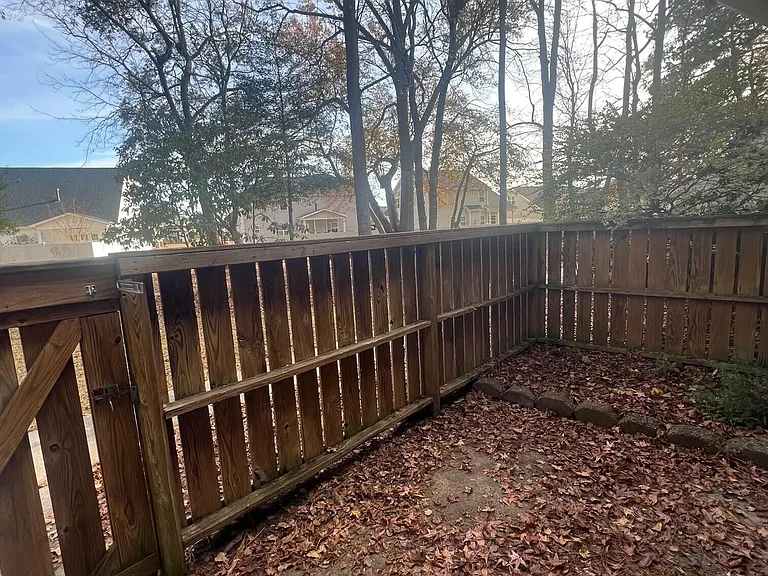 211 Hidden Branches Close — Photo 15