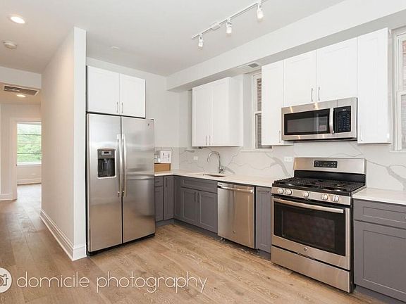 3rd image of 2535 N California Ave #1826