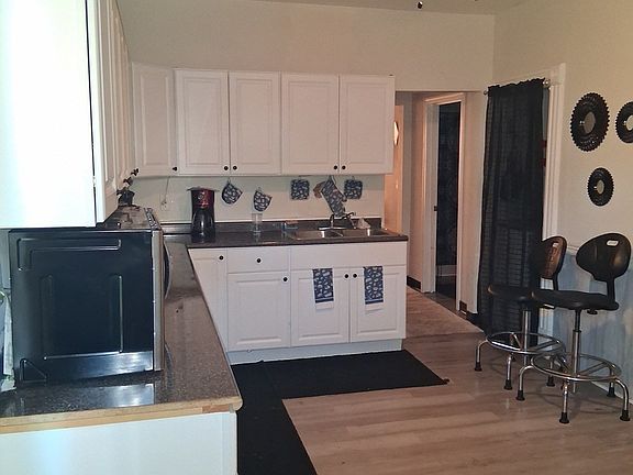 5th image of 179-183 Walnut St