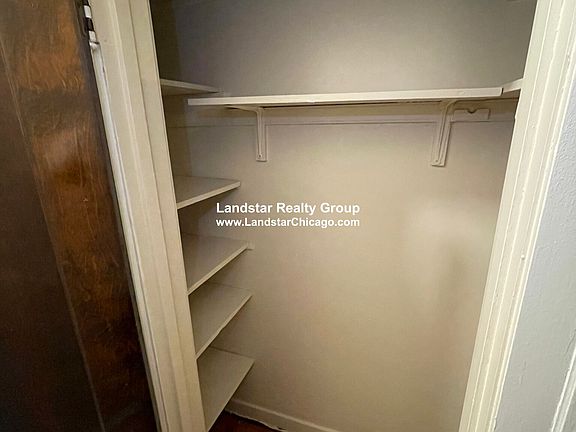 4th image of 1918 W Morse Ave APT 1S