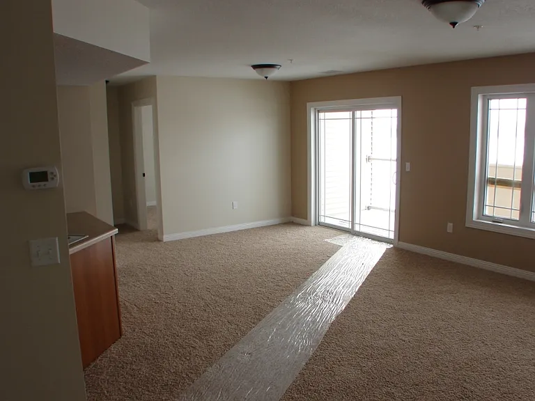 3707 S Broadway St — Photo 57