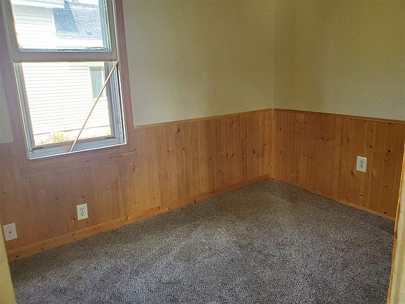 3rd image of 503 N Vine Ave