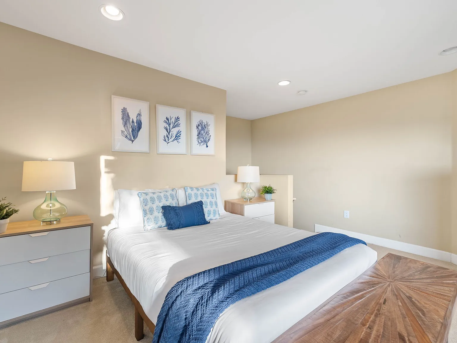 5 bed, 3497 sqft, $12,983 — Photo 3