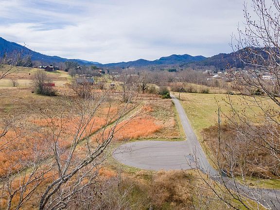 5th image of 10 Tarwater Ln Lot 10