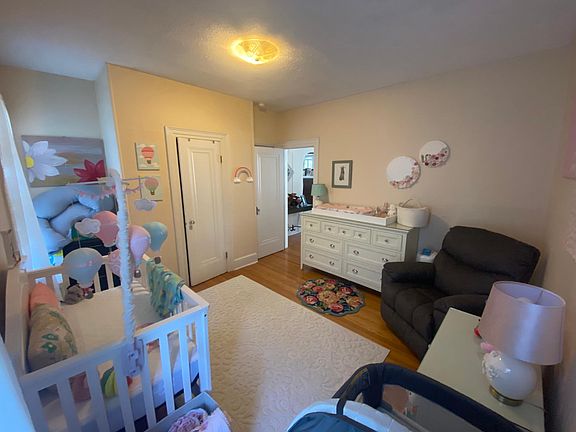 2nd image of 21 W Erie St #2