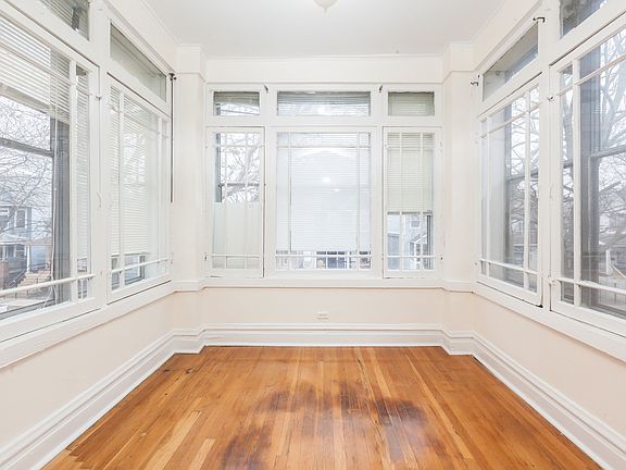 4th image of 4434 N Drake Ave #2