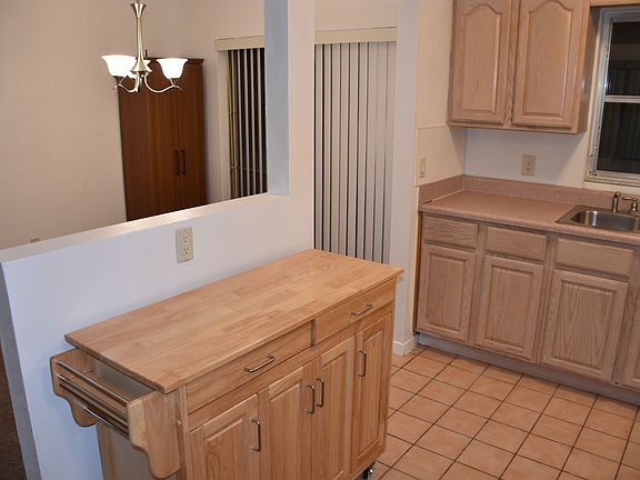 3rd image of 7312 Sequoia Dr