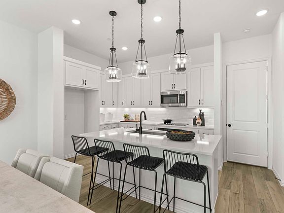 Parkside - Berkeley Interior Image 4