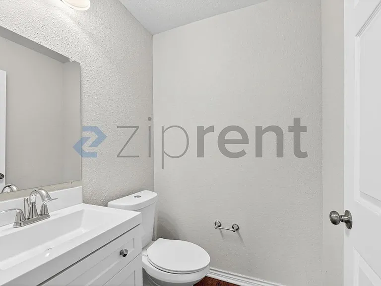 317 Jones St — Photo 18