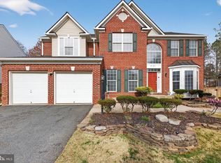 8166 Tenbrook Dr, Gainesville, VA 20155