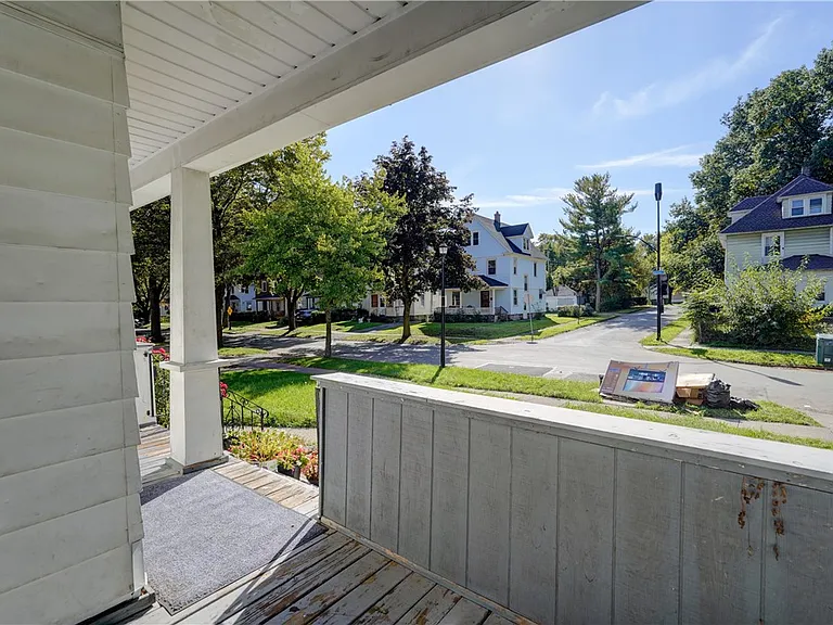 590 Garson Ave — Photo 2