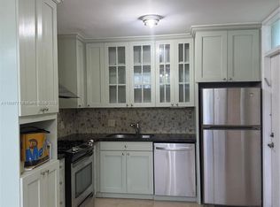 1070 98th St APT 11, Bay Harbor Islands, FL 33154