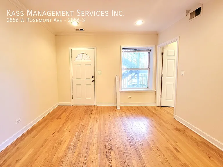 2856 W Rosemont Ave #3 — Photo 3