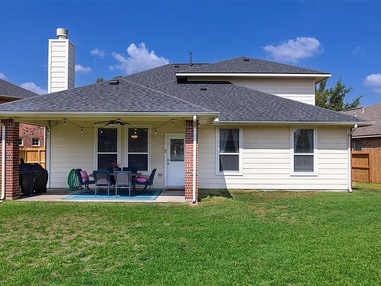 5902 Preserve Ln — Photo 29