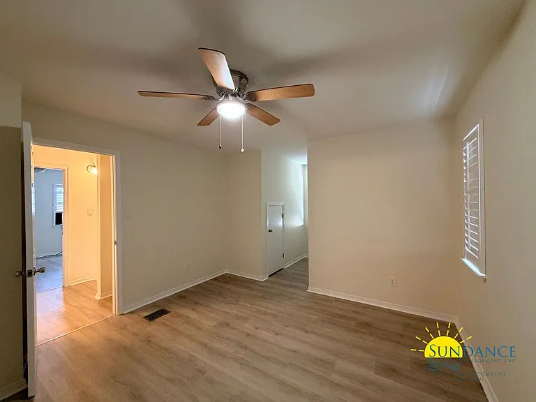 139 Scranton St — Photo 11