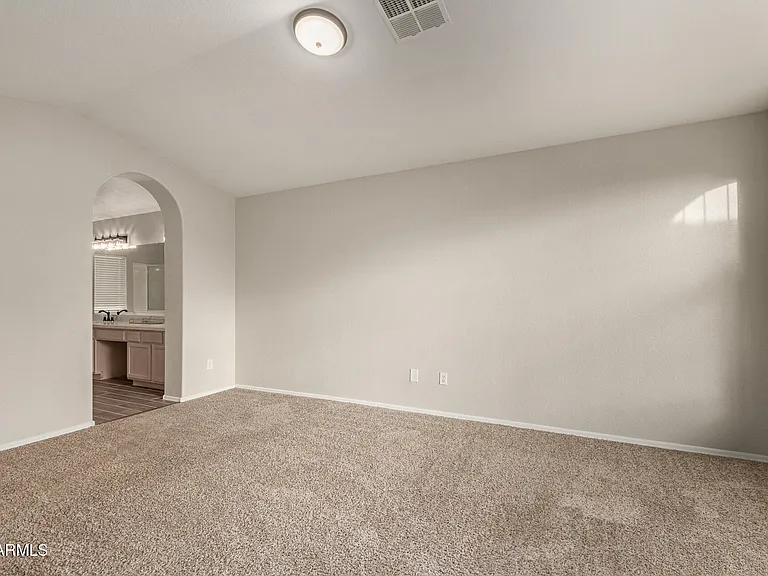 4522 E Rowel Rd — Photo 34