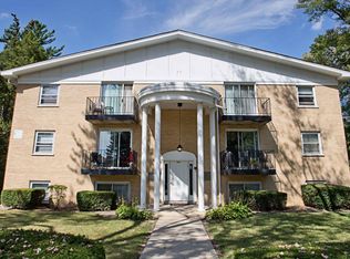 220 E North Ave APT A4, Addison, IL 60101