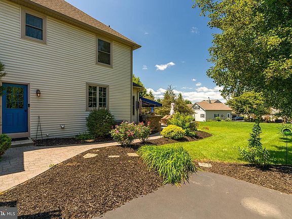 5th image of 5 Stoneridge Ln