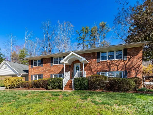 143 Devonwood Dr, Marion, NC 28752