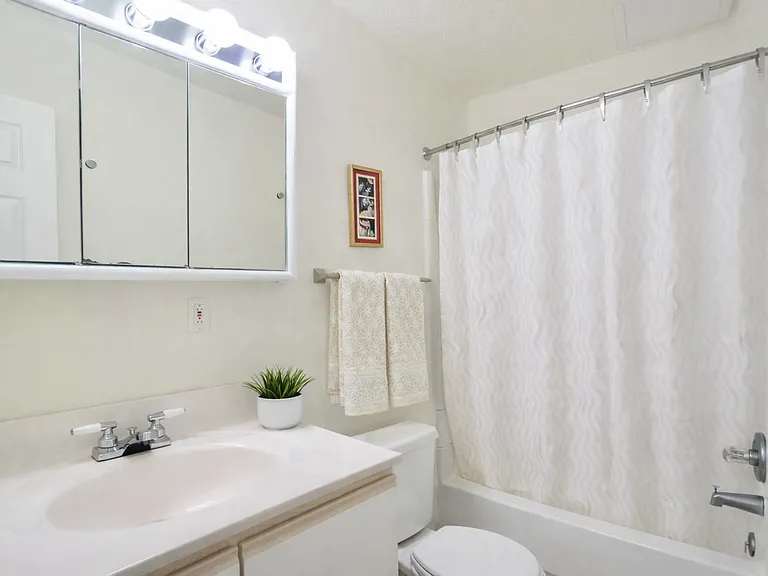 Beechwood Manor II Apartments — Photo 8
