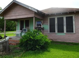 2748 15th St, Port Arthur, TX 77640