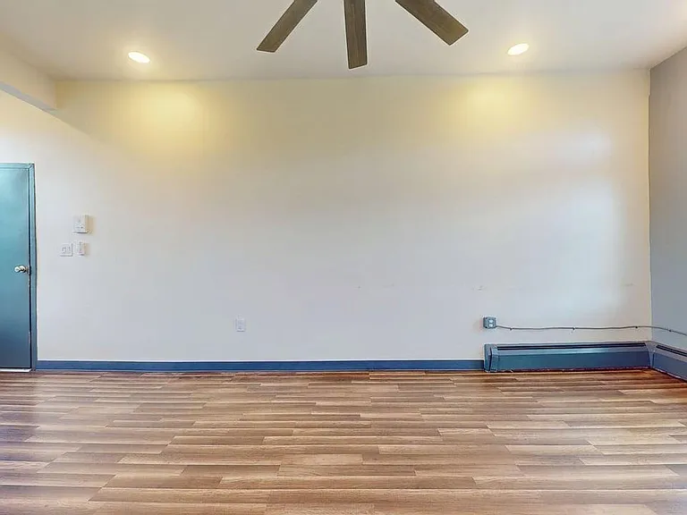 1800 Webster Ave #6 — Photo 18
