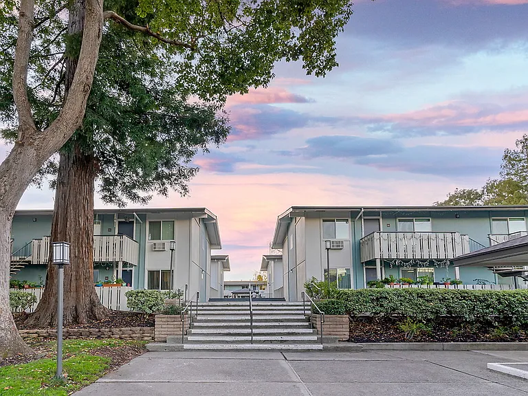 Sage at Cupertino — Photo 27