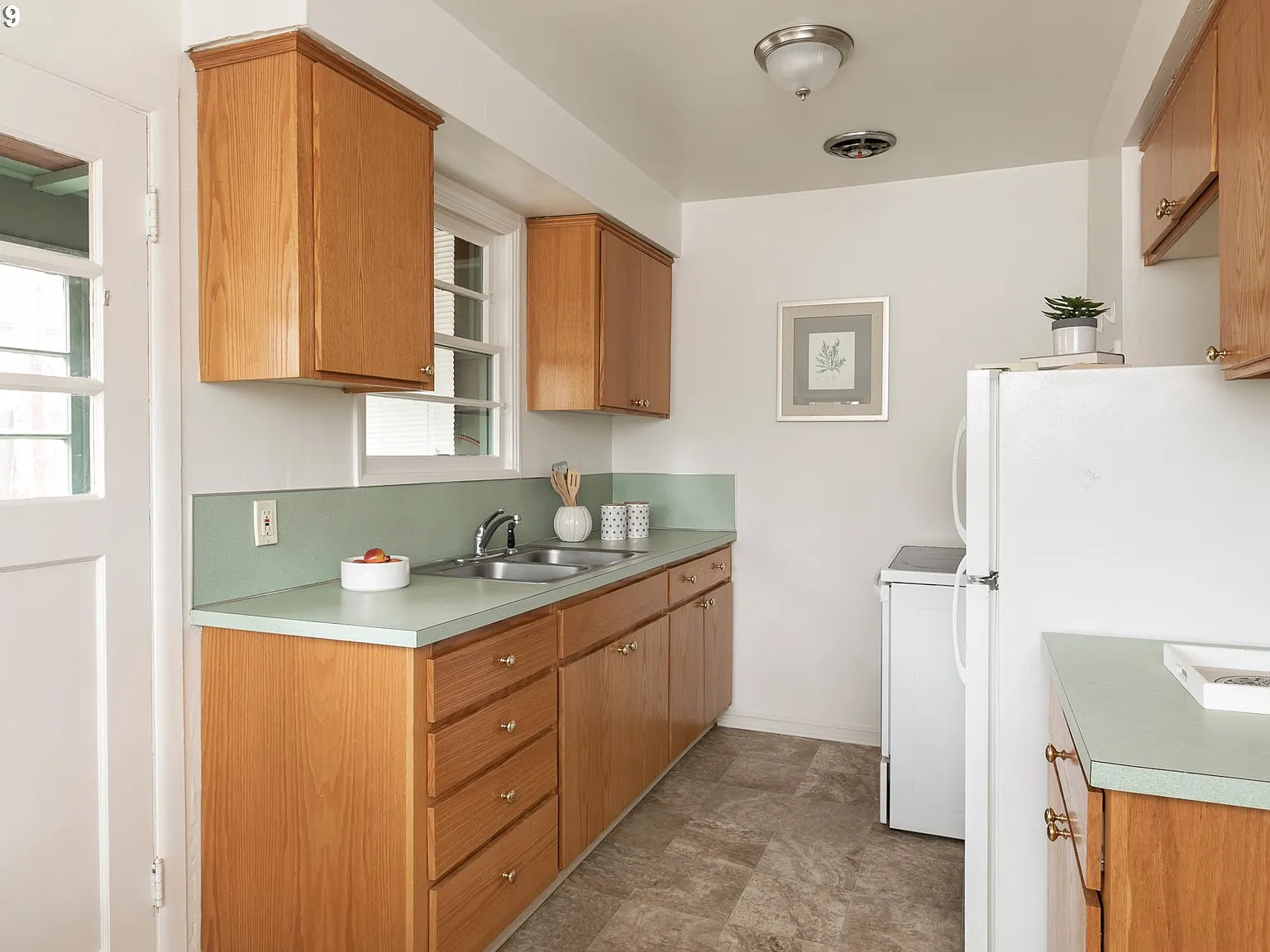 2 bed, 820 sqft, $2,050 — Photo 4