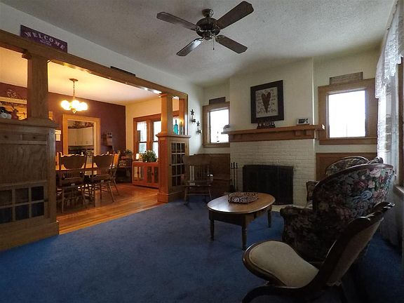 3rd image of 204 S Willow St