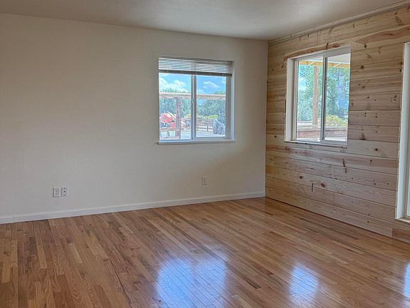 5th image of 514 N Oregon St