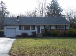 28564 Schoolhouse Rd, Columbus, NJ 08022