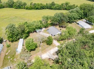 1007 Ridgeway Dr, Keytesville, MO 65261