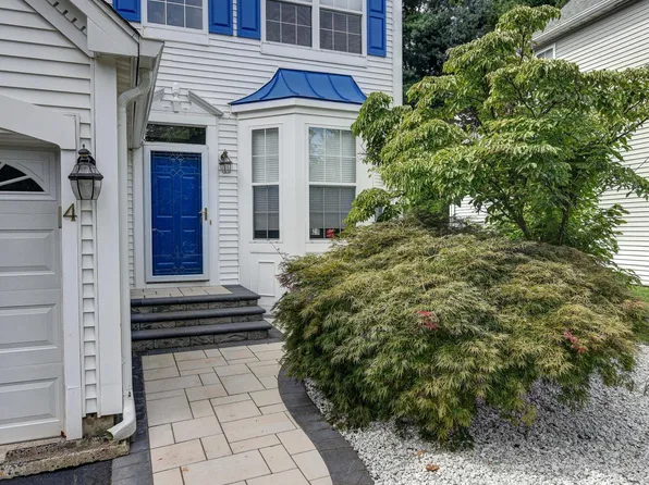 4 Sheraton Ky, Colts Neck, NJ 07722