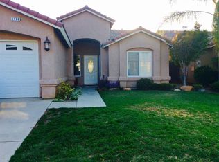 1166 Cardinal Ln, Kingsburg, CA 93631