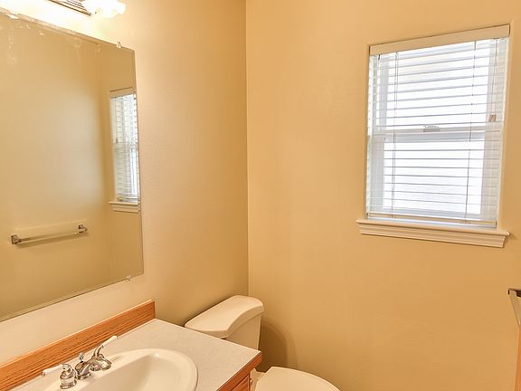 Main flr powder room