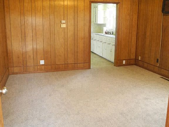 3rd image of 805 Vaux St