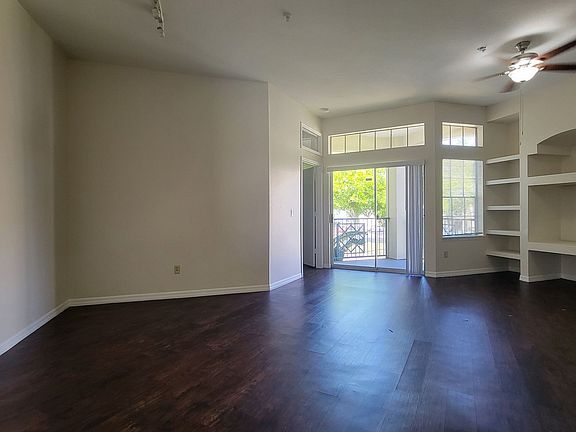 4th image of 7300 Westpointe Blvd APT 727