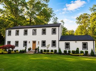 47 Fieldstone Dr, Morristown, NJ 07960