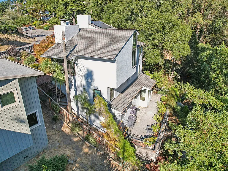 6048 Chelton Dr — Photo 49