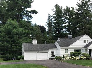 885 Allens Creek Rd, Rochester, NY 14618