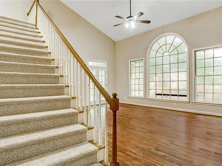 510 Jacaranda Ct — Photo 24