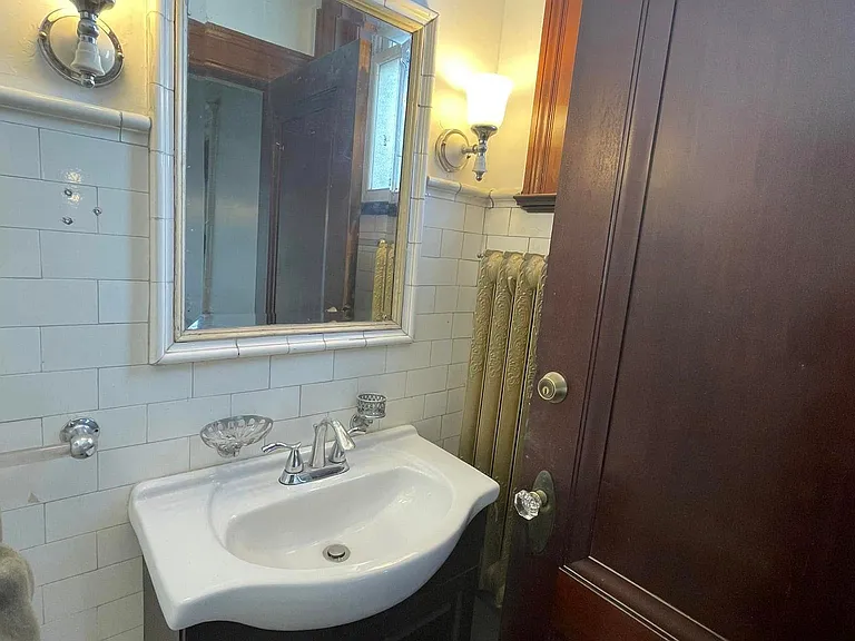 2232 Parkwood Ave #B-1 — Photo 5