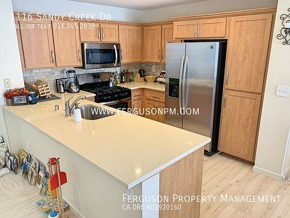 5th image of 1116 Sandy Creek Dr
