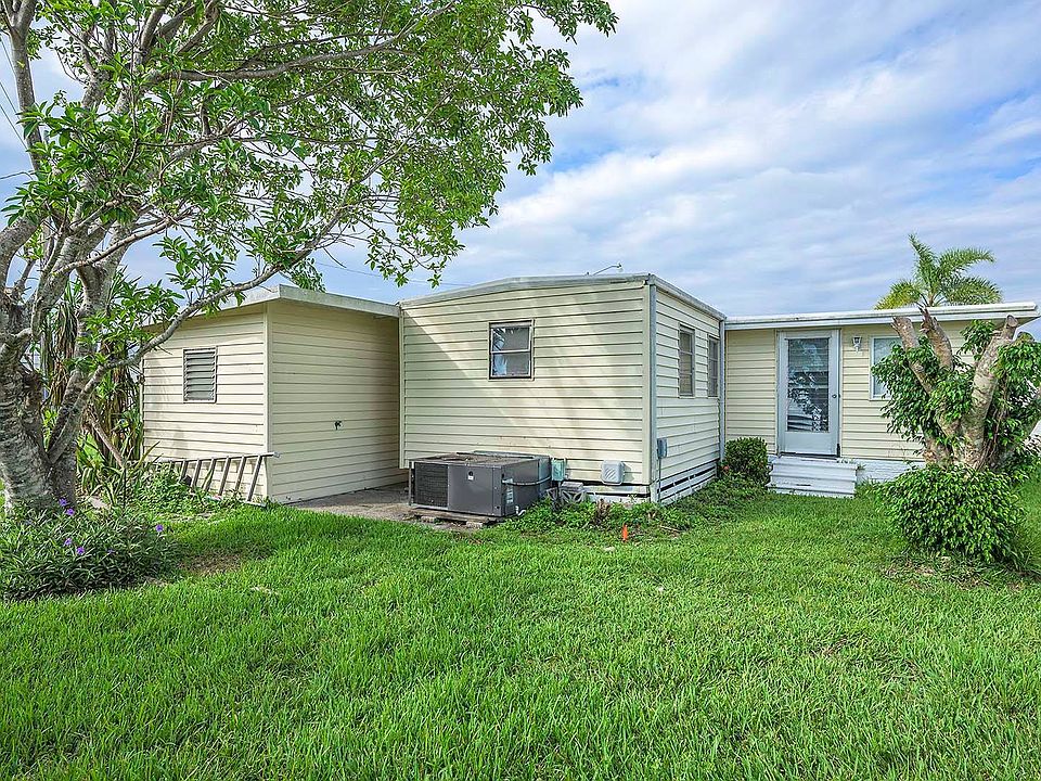 1st image of 68 Shoreland Dr